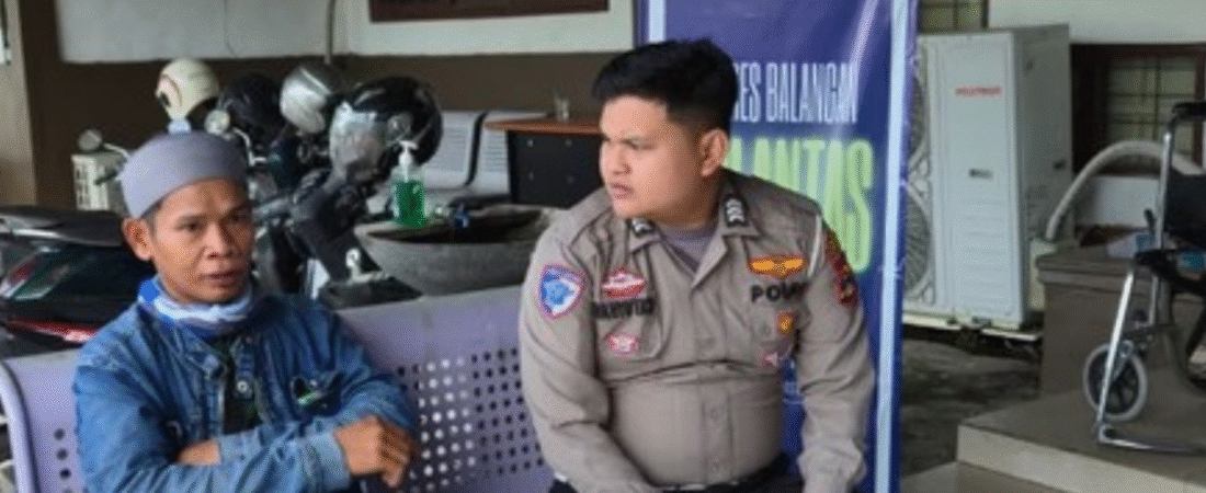 Polantas Menyapa, Sat Lantas Polres Balangan Berikan Edukasi Pelayanan Regident