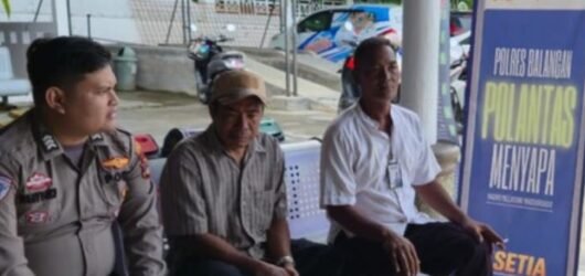 SAT LANTAS POLRES BALANGAN LAKSANAKAN POLANTAS MENYAPA DI BIDANG REGIDENT